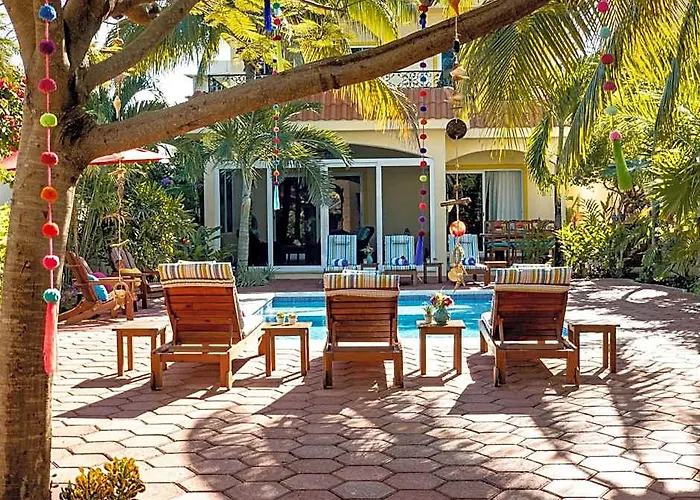 Casa Zarah - Hacienda Family - Pool And 2-block To Hotel Puerto Morelos