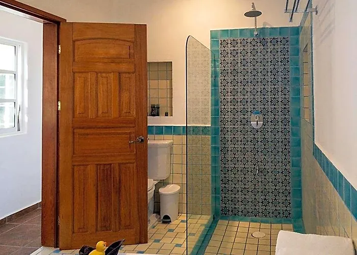 Casa Zarah - Hacienda Family - Pool And 2-block To Hotel 3*