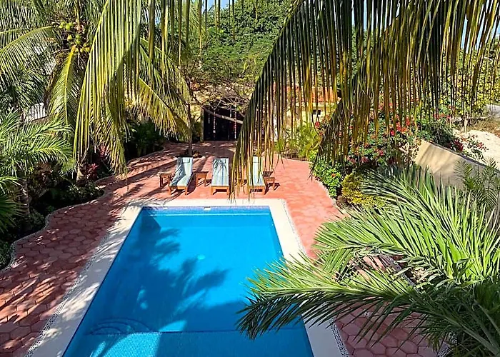 Casa Zarah - Hacienda Family - Pool And 2-block To Hotel 3*