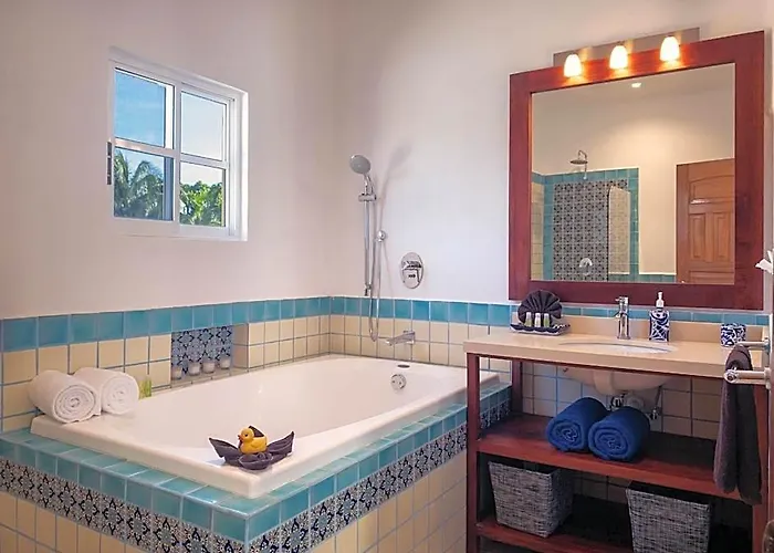 Hotel Casa Zarah - Hacienda Family - Pool And 2-block To Puerto Morelos