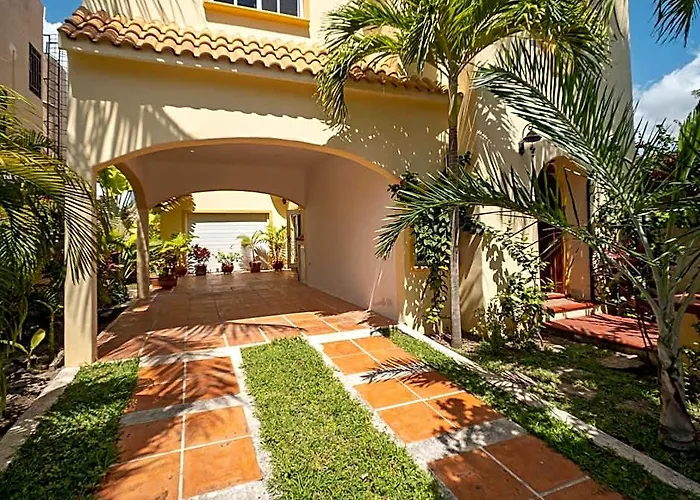 Hotel Casa Zarah - Hacienda Family - Pool And 2-block To